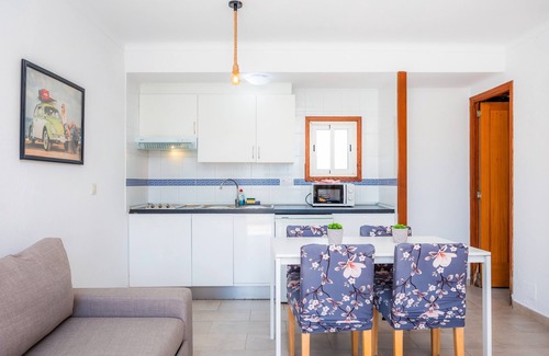 Cala d'Or Apartamento | Apartment "Felipe 1-1 vista piscina" with Shared Terrace, Shared Pool & WiFi