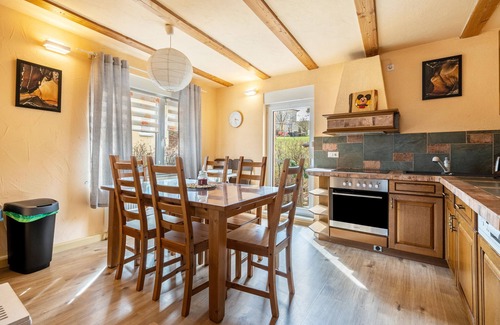 Oberwiesenthal Apartamento | Apartamento 'Ferienhaus Fichtelberg Appartement A' con vistas a la montaña, terraza privada y Wi-Fi