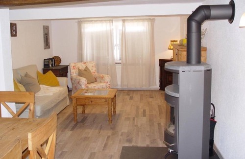 Grebenhain Casa | Apartamento 'Ferienhaus Kaline' con terraza privada, jardín privado y Wi-Fi