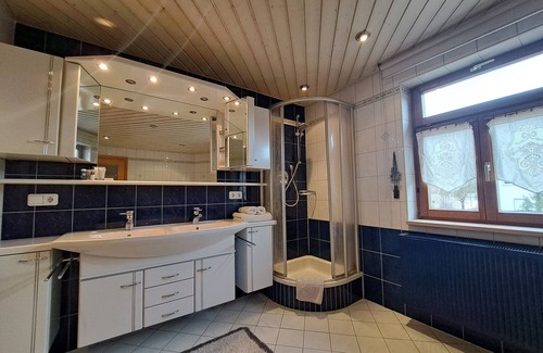 Gunzenhausen Apartamento | Apartment 'Ferienwohnung Mit Privater Sauna' with Shared Garden, Balcony and Wi-Fi