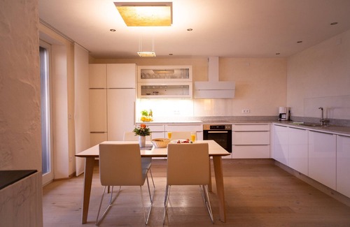 Pelham Apartamento | Apartamento 'Ferienwohnung Weitblick' con vistas al lago, jardín compartido y Wi-Fi