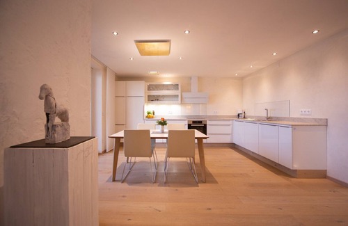 Pelham Apartamento | Apartamento 'Ferienwohnung Weitblick' con vistas al lago, jardín compartido y Wi-Fi