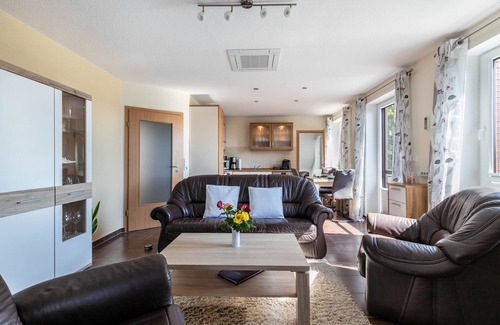 Suderdeich Apartamento | Apartamento 'Ferienwohnung Mühlenweide' con terraza compartida, Wi-Fi y aire acondicionado.