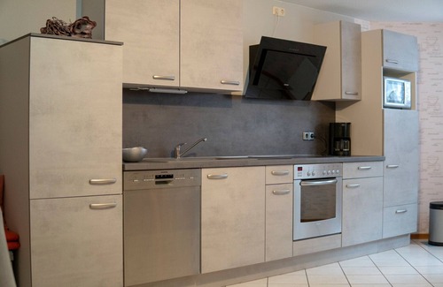 Gransdorf Apartamento | Apartamento 'Ferienwohnung Haus Biggi' con terraza privada, jardín privado y Wi-Fi
