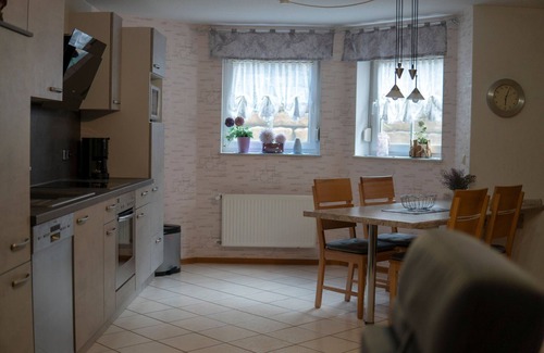 Gransdorf Apartamento | Apartamento 'Ferienwohnung Haus Biggi' con terraza privada, jardín privado y Wi-Fi
