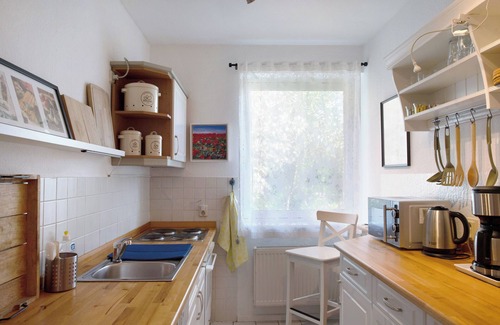 Nienhagen Apartamento | Apartamento 'Ferienwohnung 'alte Schule'' con terraza privada y Wi-Fi