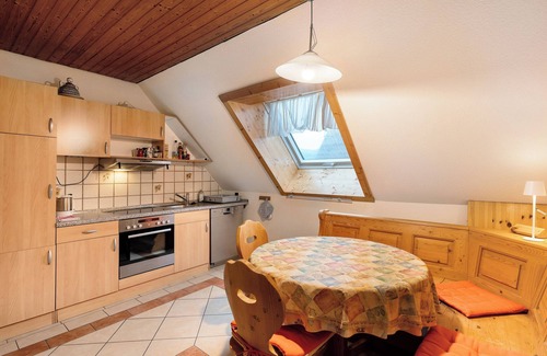 Oberkirch Apartamento | Apartamento 'Ferienwohnung Hanna' con vistas a la montaña, balcón y Wi-Fi