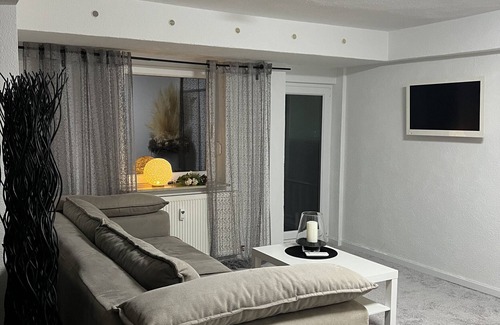 Arnstadt Apartamento | Apartamento 'Ferienwohnung Arnstadt Ost' con terraza privada y Wi-Fi
