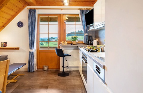 Breitnau Apartamento | Apartamento 'Ferienwohnung Weißtanne' con vistas a la montaña, jardín compartido y Wi-Fi