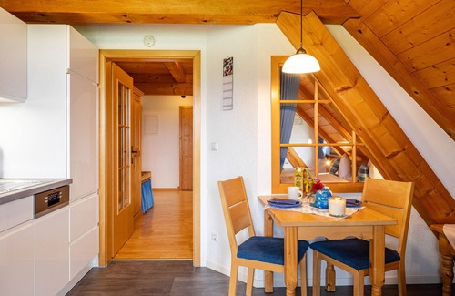 Breitnau Apartamento | Apartamento 'Ferienwohnung Weißtanne' con vistas a la montaña, jardín compartido y Wi-Fi