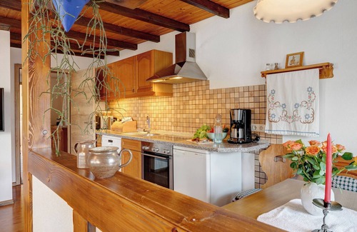 Breitnau Apartamento | Apartamento 'Ferienwohnung Abendrot' con vistas a la montaña, jardín compartido y Wi-Fi