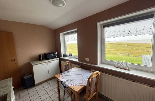 Hallig Langeneß Apartamento | Apartamento 'Ferienwohnung Klar Kimming' con terraza compartida, jardín compartido y Wi-Fi
