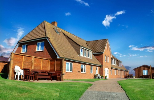 Hallig Langeneß Apartamento | Apartamento 'Ferienwohnung Föhr' con vistas al mar, terraza compartida y Wi-Fi