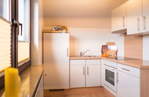 Auggen Apartamento | Apartamento 'Ferienwohnung Gutedel' con piscina compartida, jardín compartido y Wi-Fi