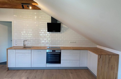 Erbach Apartamento | Apartamento 'Ferienwohnung Auf Der Höhe' con vistas a la montaña y Wi-Fi