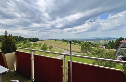 Freiamt Apartamento | Apartamento 'Ferienwohnung Rosmarin' con vistas a la montaña, piscina compartida y Wi-Fi