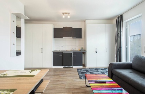 Reutin Apartamento | Apartment “Ferienwohnung Eyrich OG” near Lake Constance with Wi-Fi, Terrace & Garden