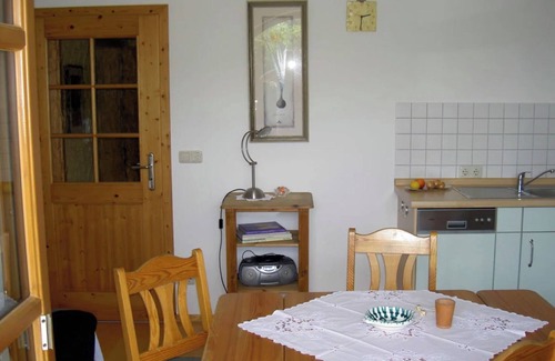 Salzweg Apartamento | Apartamento 'Ferienwohnung Scherer' con terraza privada, jardín privado y Wi-Fi