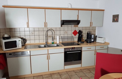 Vietmannsdorf Apartamento | Apartamento 'Ferienwohnung Eulenhof' con terraza privada, jardín privado y Wi-Fi