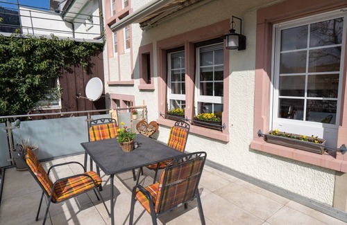 Aftersteg Apartamento | Apartamento 'Ferienwohnung Kresselblick, 70qm' con balcón y Wi-Fi