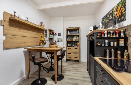 Dessau-Rosslau Apartamento | Apartamento 'Fewo Am Georgengarten - Wohnung 2' con terraza compartida y Wi-Fi