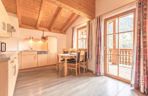 Valle di Casies Apartamento | Apartamento 'Fichte' con vistas a la montaña, terraza compartida y Wi-Fi