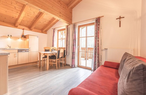 Valle di Casies Apartamento | Apartamento 'Fichte' con vistas a la montaña, terraza compartida y Wi-Fi