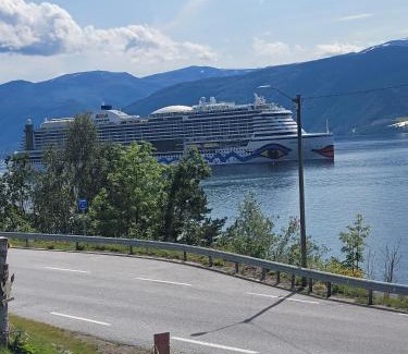 Leikanger Apartamento | Apartment Fjordblick