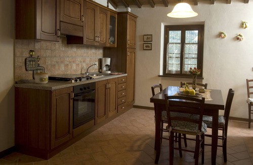 Chianni Casa | El puente típico apartamento Poppy granja toscana