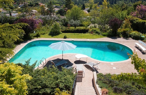 Valensole Casa | Villa, apartamento, muy buena vista. Tranquilo Piscina de azulejos 120 m3