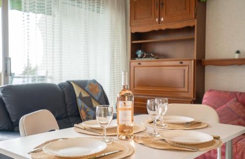 La Petite Motte Apartamento | Apartment Fleurie I by Interhome