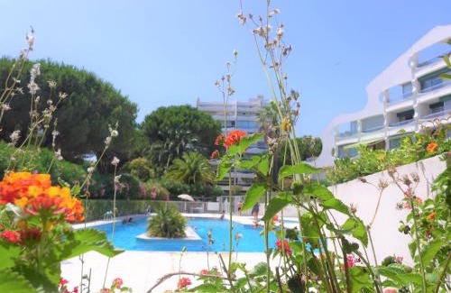 La Petite Motte Apartamento | Apartment Fleurie I by Interhome