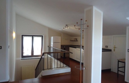 Idro Apartamento | Apartamento para 2 adultos. + 1 niño, gran vista, a 200 metros del lago / playa, jardín