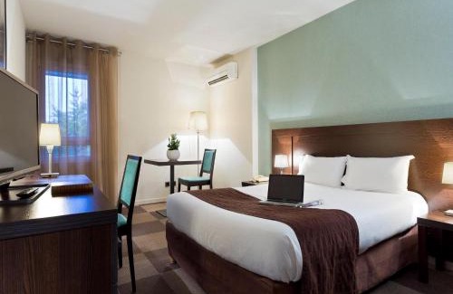 Ferney-Voltaire Apartamento | Apartment for 2 people with pool view