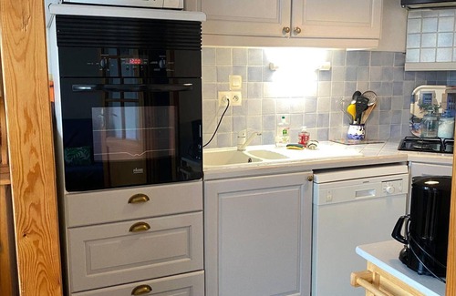 Le Palais Apartamento | Apartamento para 4, cocina equipada, vista al puerto, cerca de comodidades
