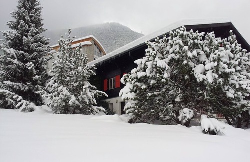 Ried-Brig Apartamento | Apartamento para 4 personas Chalet Esher Surrey