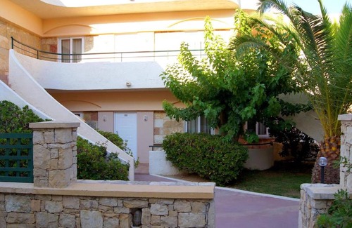 Adelianos Kampos Apartamento | Apartment for 4 Persons, Swimming Pool, Near the Beach