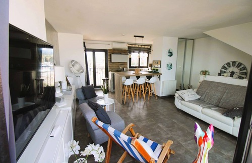 Port Cogolin Apartamento | T4 en triplex con aire acondicionado. Vista al mar y puerto deportivo.