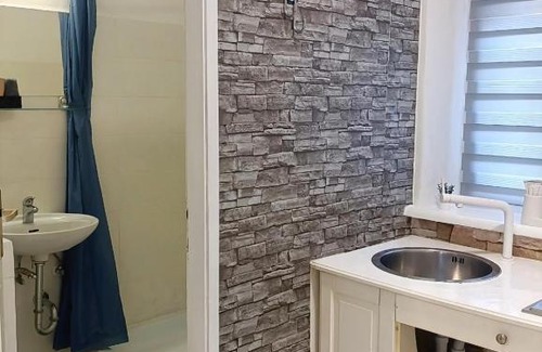 Bezigrad District Apartamento | Apartment for Four People Nina