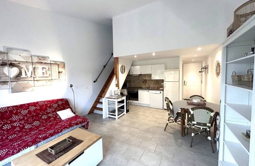 La Garde-Freinet Apartamento | Apartment for 4 people with garden and pool, located in the heart of the Massif des Maures