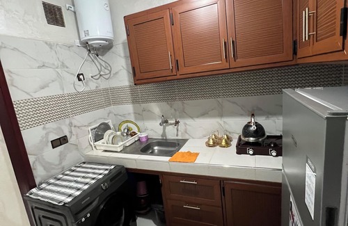 Cite Adrar Apartamento | Apartment for rent with 1 bedroom and 2 living rooms in a quiet neighborhood.