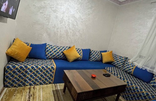 Cite Adrar Apartamento | Apartment for rent with 1 bedroom and 2 living rooms in a quiet neighborhood.