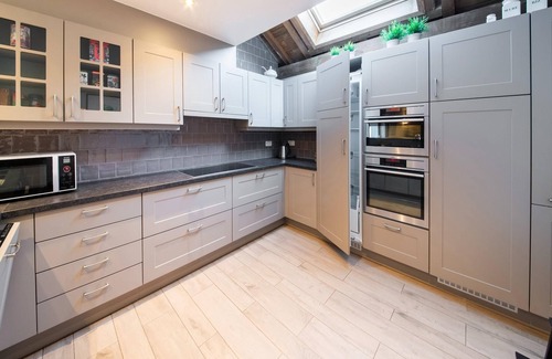 Petit-Thier Casa | Apartment for Sixteen Person With Sauna