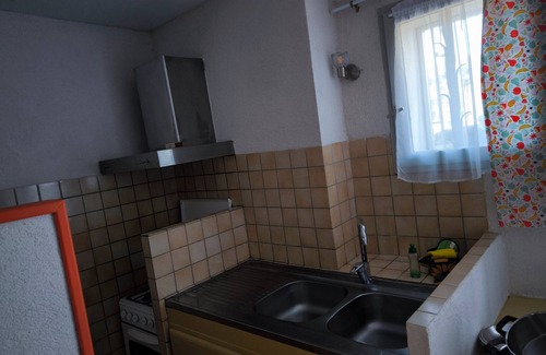 Allemagne-en-Provence Apartamento | Apartamento 'Bastide La Fondue' con terraza compartida y jardín