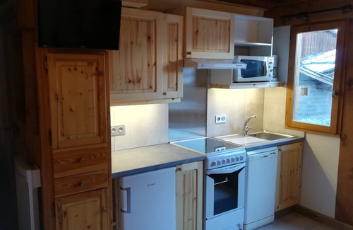 Montchavin Apartamento | Apartamento 'Le Tyrol' con vistas a la montaña, jardín compartido y balcón