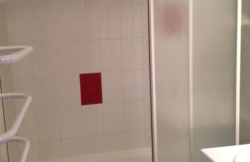 Monetier-les-Bains Apartamento | Apartamento para 8 personas 80 m2 Serre Chevalier valle. El baño monetier