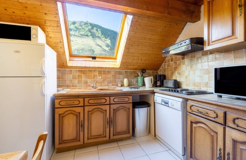 Saint-Sorlin-d'Arves Apartamento | Apartamento 'Appartement 10' con vistas a la montaña, jardín compartido y Wi-Fi