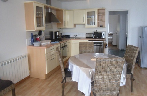 Saint-Vaast-la-Hougue Cabaña | apartamento en el puerto de st vaast con terraza vista al mar clasificada 3 estrellas