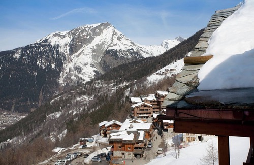 Sainte-Foy-Tarentaise Apartamento | Moderno apartamento cerca del telesilla en un pueblo con encanto