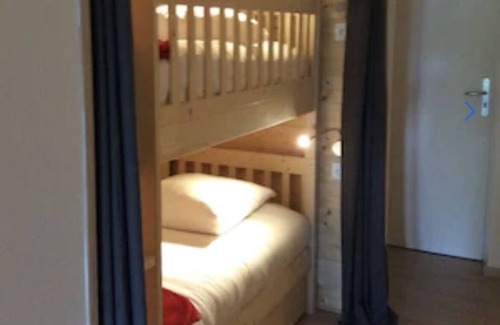 Saint-Jacques-des-Blats Apartamento | Apartment